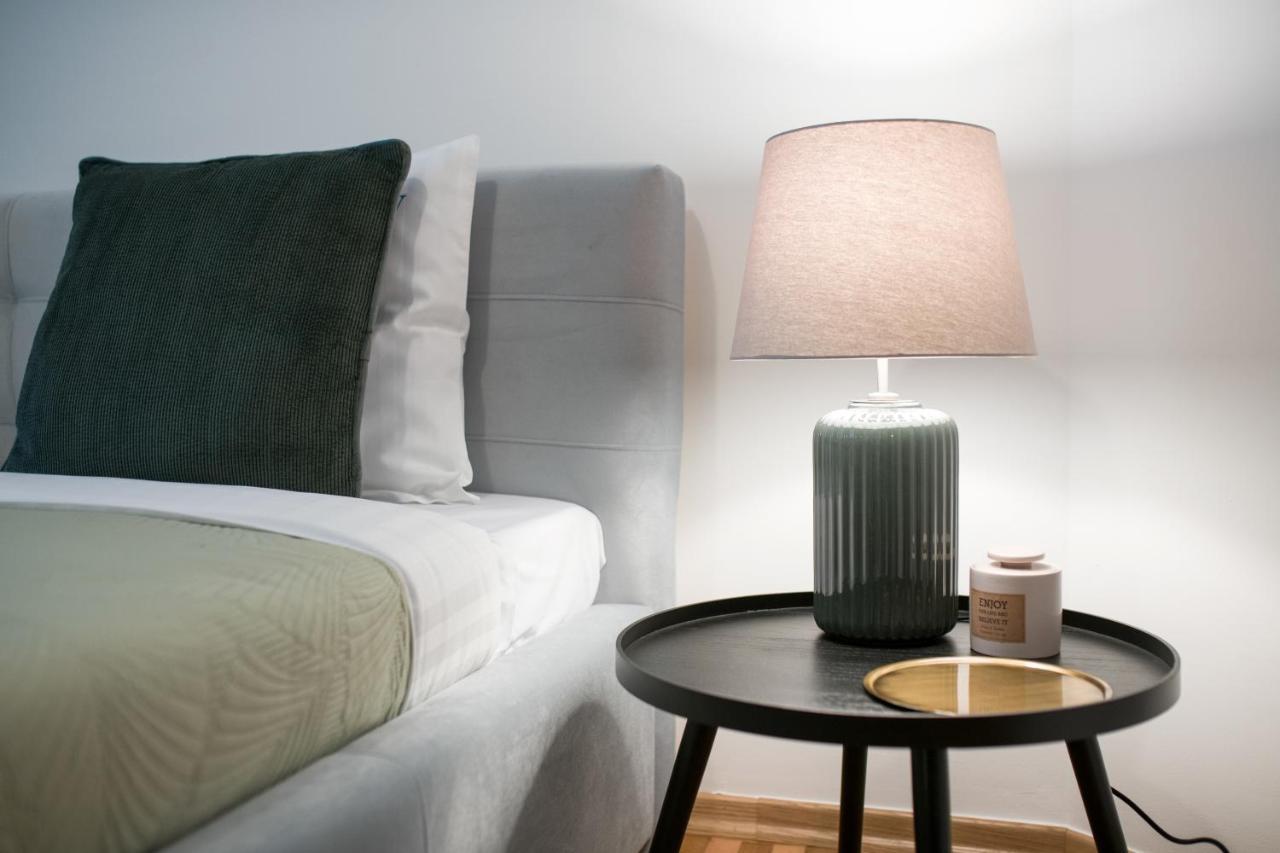 Wawelove Pilsudskiego - 3 Bedroom Apt. With Balcony And Free Parking! คราคูฟ ภายนอก รูปภาพ