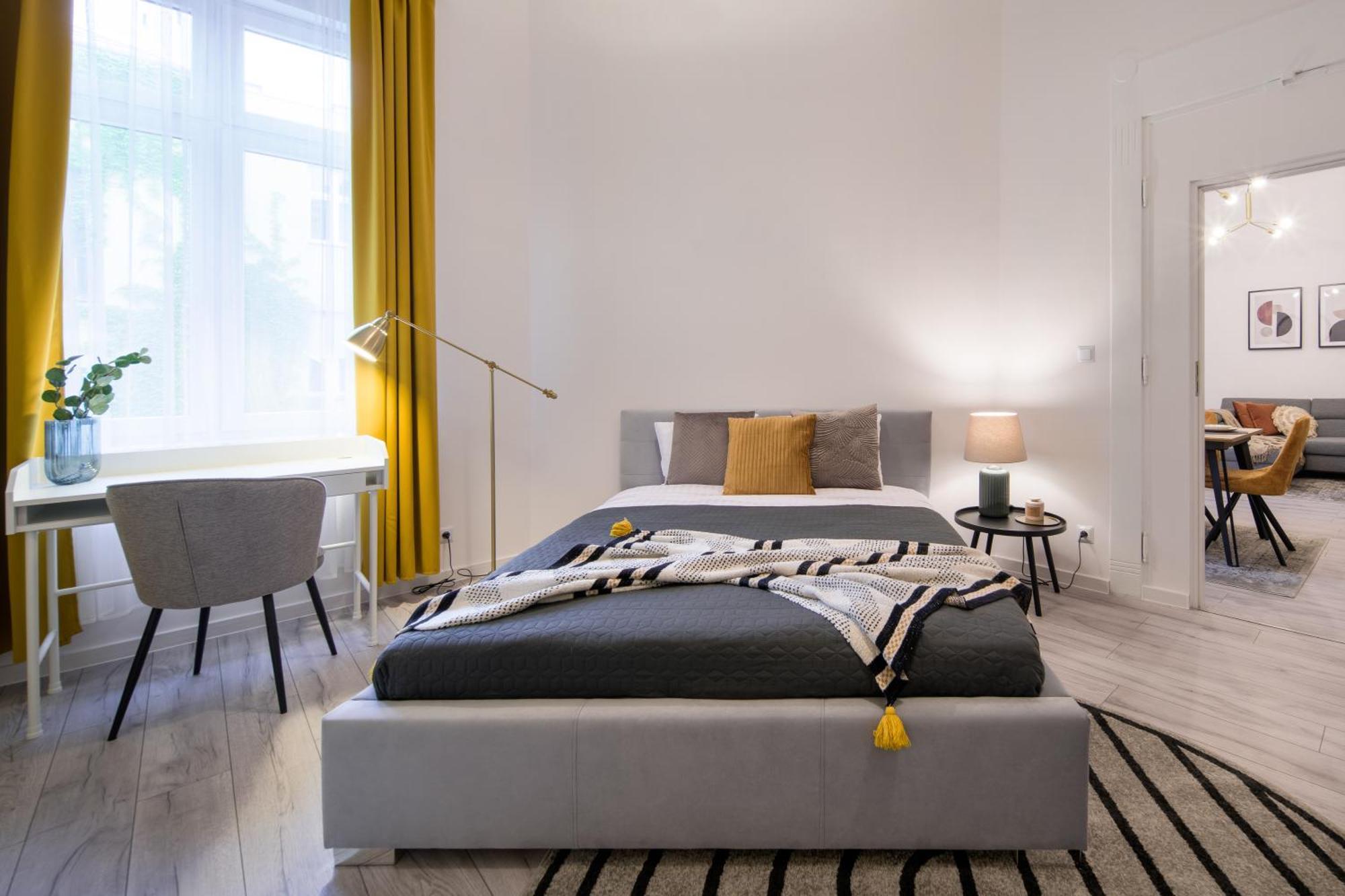 Wawelove Pilsudskiego - 3 Bedroom Apt. With Balcony And Free Parking! คราคูฟ ภายนอก รูปภาพ